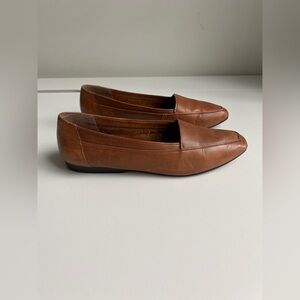 ENZO ANGIOLINI Tan Leather Square Toe Flat Loafers Size 6.5